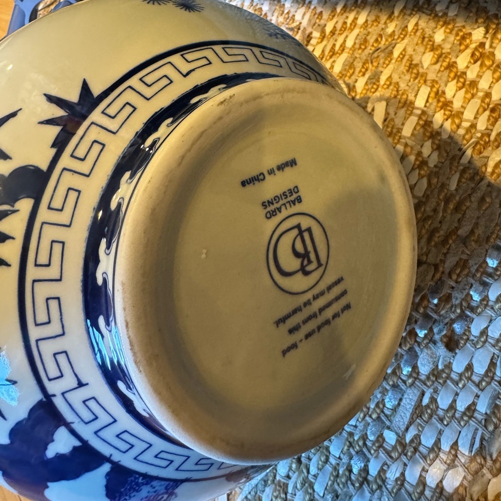 Blue and White Porcelain Vase - Classic Floral Design - Picture 3 of 5